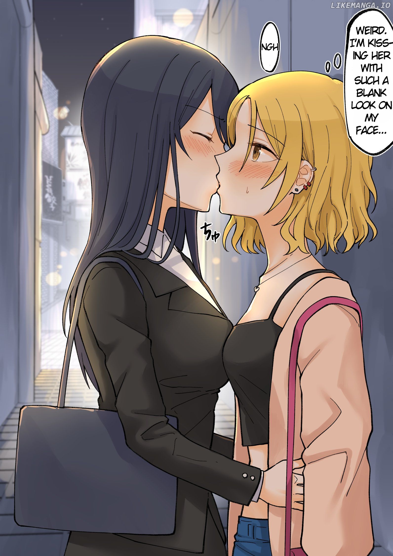 For Each Retweet, Two Straight Girls Who Don't Get Along Will Kiss for One Second chapter 10 - page 1